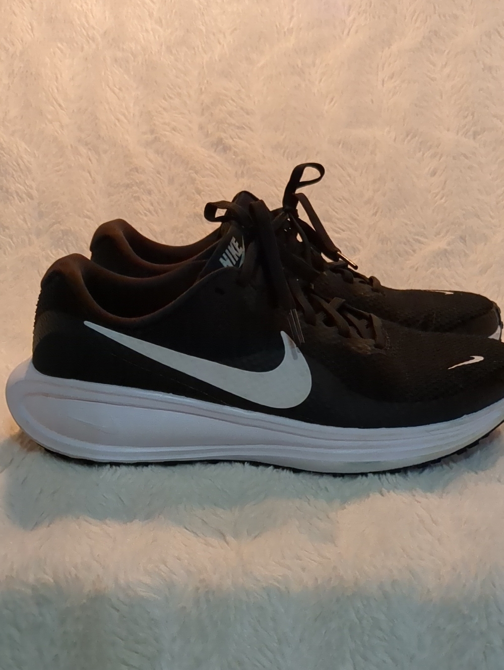 Nike Revolution 8 Road Running Shoes Women's Size 8.5 W Black White
